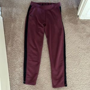 Maroon Berry Under Armour fitted Joggers size small